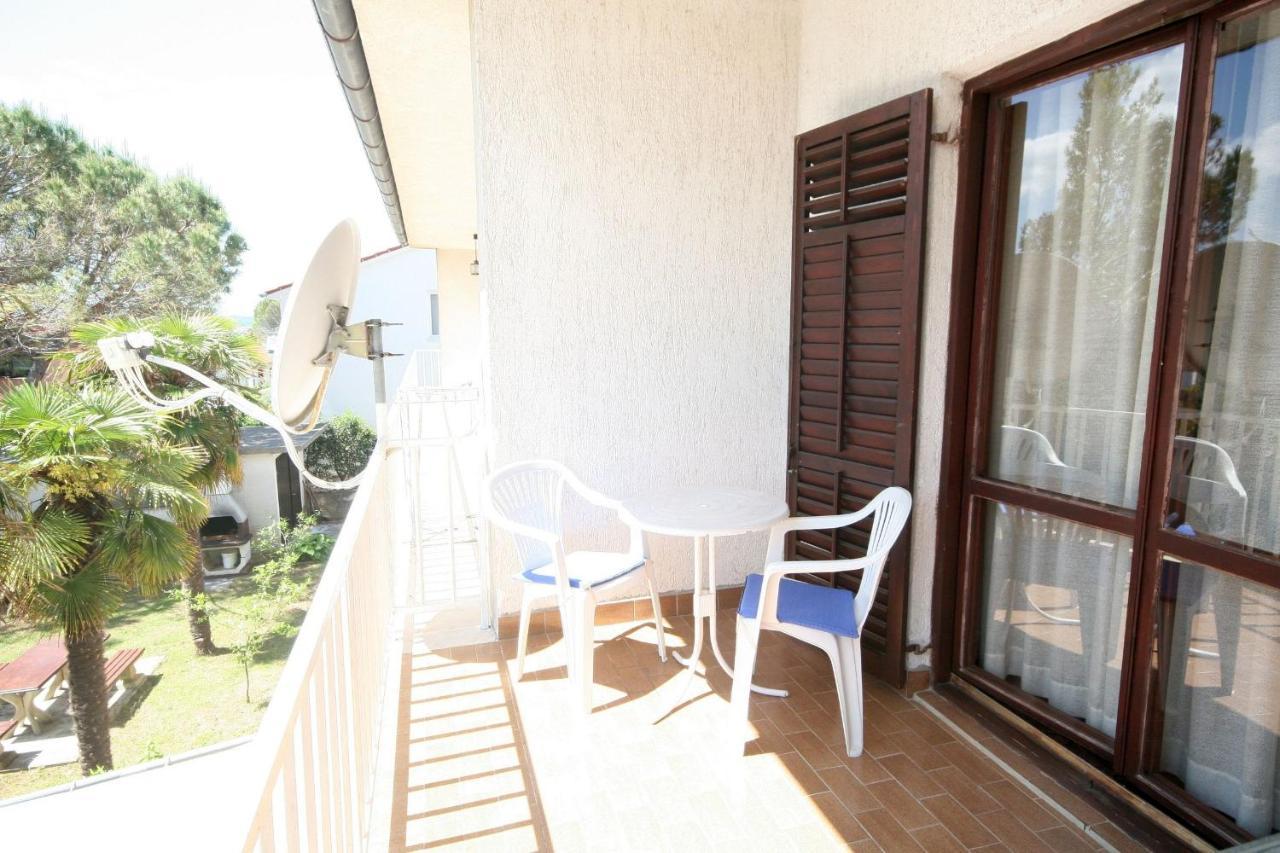 Apartment Simunec Malinska Exterior foto